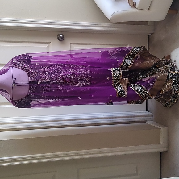 Designer Velvet Net Embellished Zardozi Diamond work Purple wedding Lehenga XS/S - Picture 10 of 16